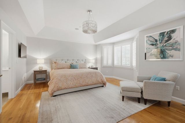 923 Lagrange 923, Boston, MA 02132