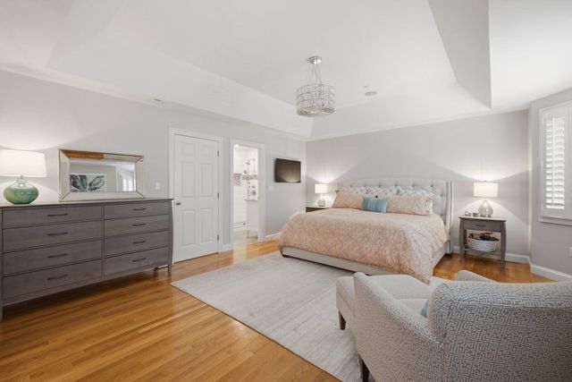 923 Lagrange 923, Boston, MA 02132