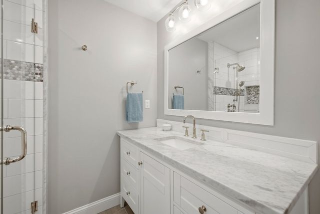 923 Lagrange 923, Boston, MA 02132