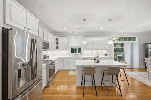 923 Lagrange 923, Boston, MA 02132