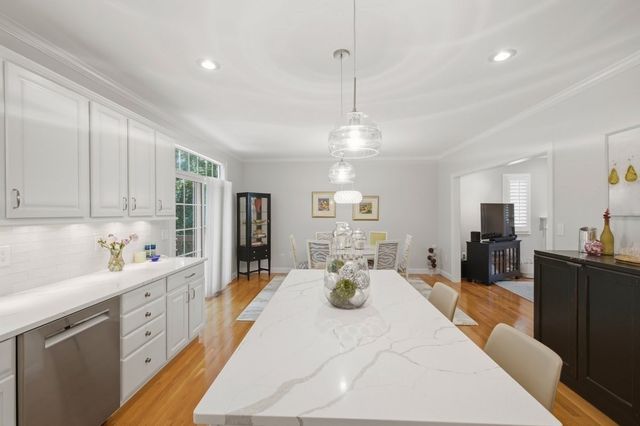 923 Lagrange 923, Boston, MA 02132