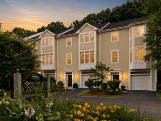 923 Lagrange 923, Boston, MA 02132