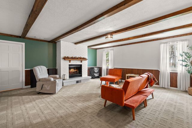 474 S 200 W, Valparaiso, IN 46385