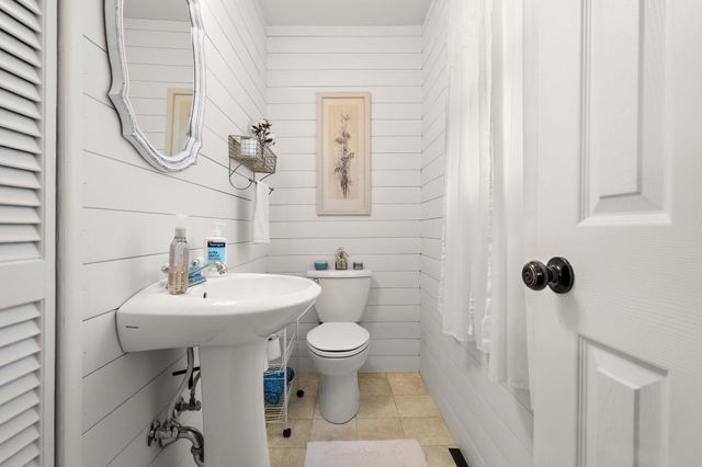 474 S 200 W, Valparaiso, IN 46385