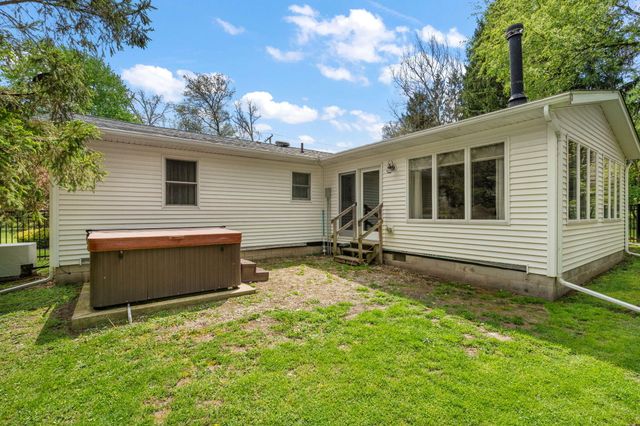 474 S 200 W, Valparaiso, IN 46385