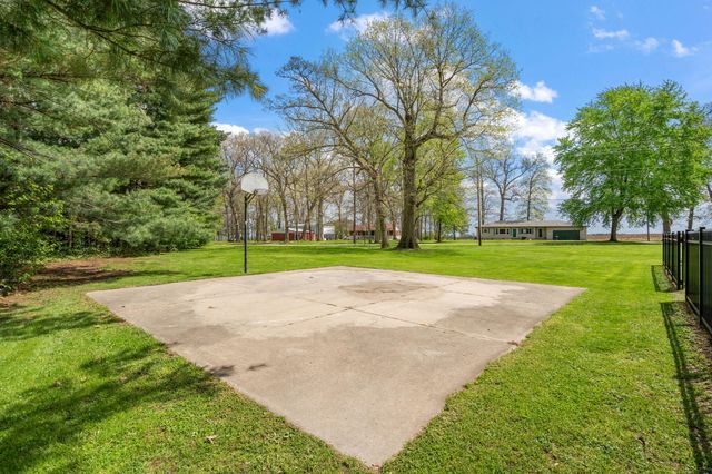 474 S 200 W, Valparaiso, IN 46385