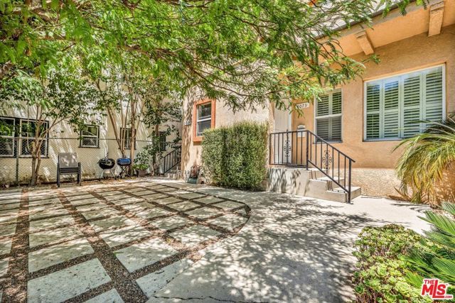 1073 S Mansfield Avenue, Los Angeles, CA 90019