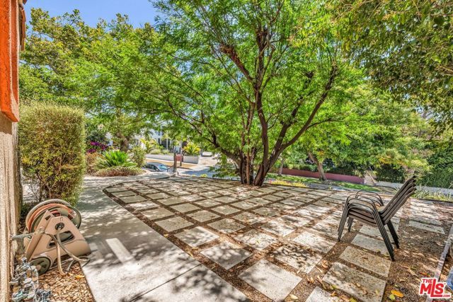 1073 S Mansfield Avenue, Los Angeles, CA 90019