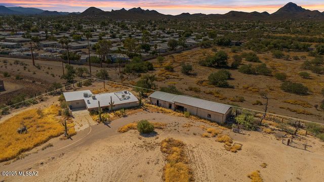 3001 S Cottonwood Lane, Tucson, AZ 85713