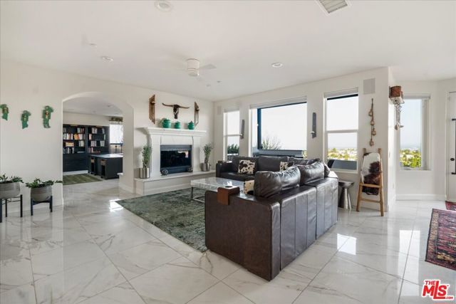 7450 Wiscasset Drive, West Hills (los Angeles), CA 91304