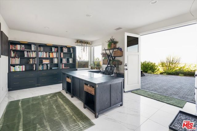 7450 Wiscasset Drive, West Hills (los Angeles), CA 91304