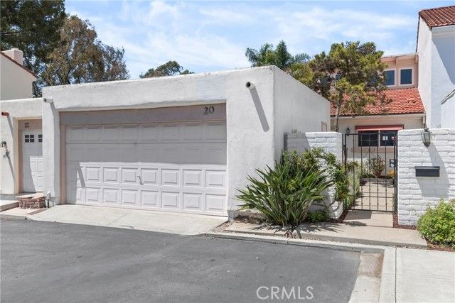 20 Mandrake, Irvine, CA 92612