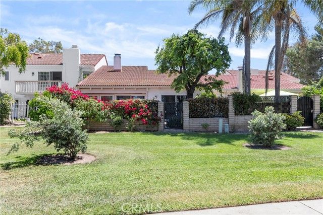 20 Mandrake, Irvine, CA 92612