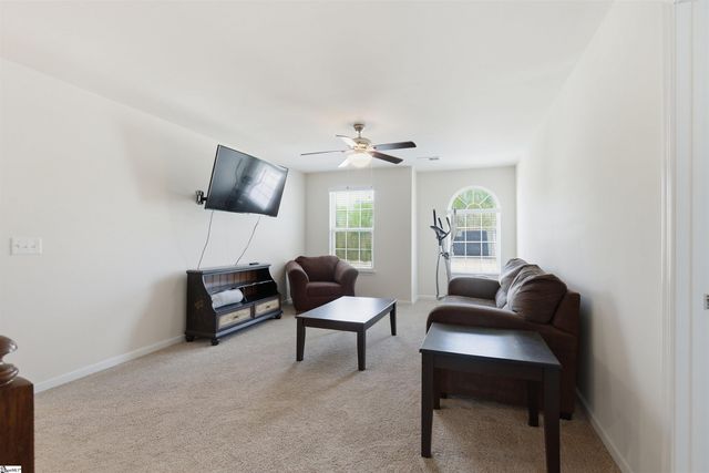 463 Shoreline Boulevard, Boiling Springs, SC 29316