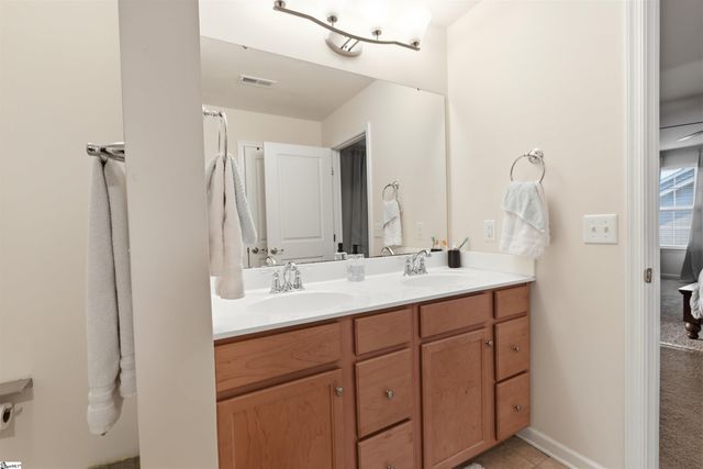 463 Shoreline Boulevard, Boiling Springs, SC 29316