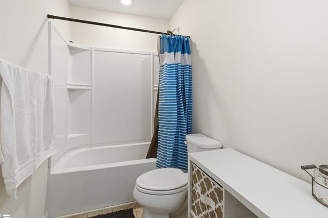 463 Shoreline Boulevard, Boiling Springs, SC 29316