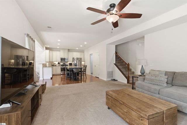 463 Shoreline Boulevard, Boiling Springs, SC 29316