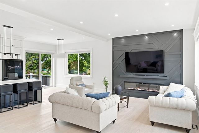 7 Breer St, Brockton, MA 02301