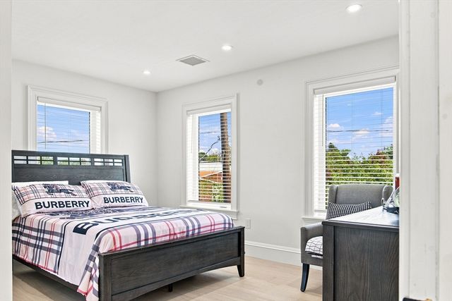 7 Breer St, Brockton, MA 02301