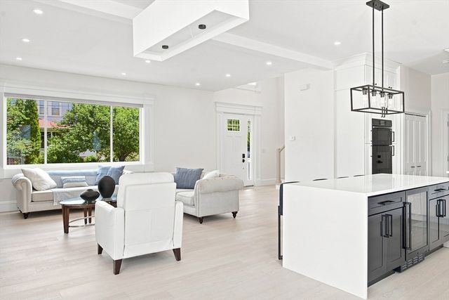 7 Breer St, Brockton, MA 02301