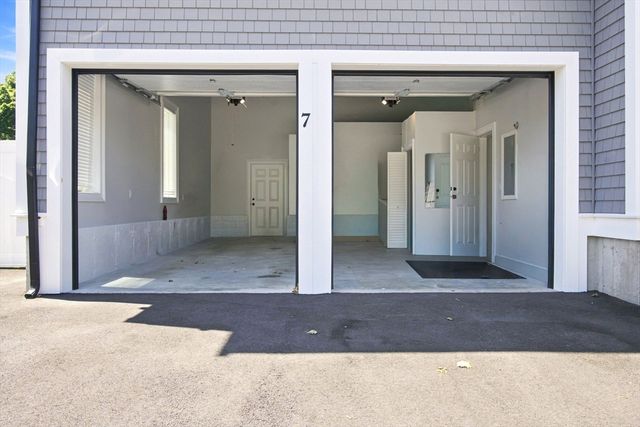 7 Breer St, Brockton, MA 02301