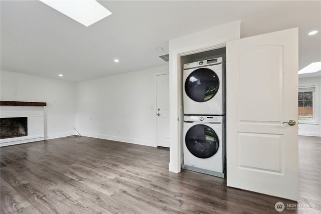 16525 NE 28th Street, Bellevue, WA 98008