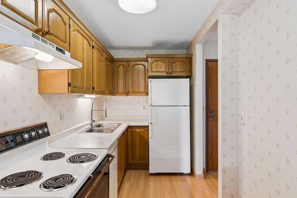 1425 W 28th Street 315, Minneapolis, MN 55408 — photo 5