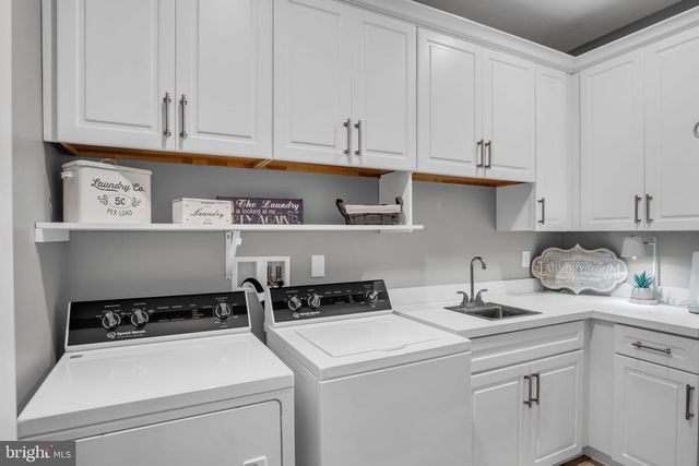 1709 COUNTRY MANOR DR, York, PA 17408