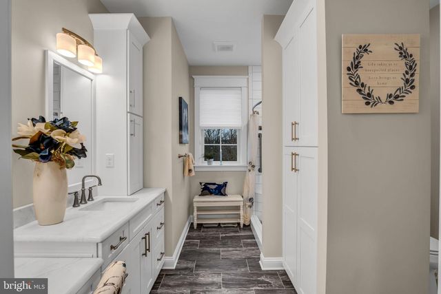 1709 COUNTRY MANOR DR, York, PA 17408