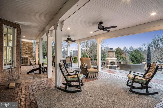 1709 COUNTRY MANOR DR, York, PA 17408