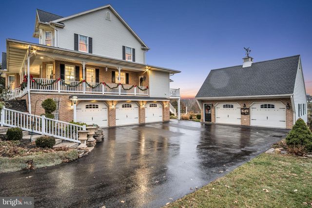 1709 COUNTRY MANOR DR, York, PA 17408