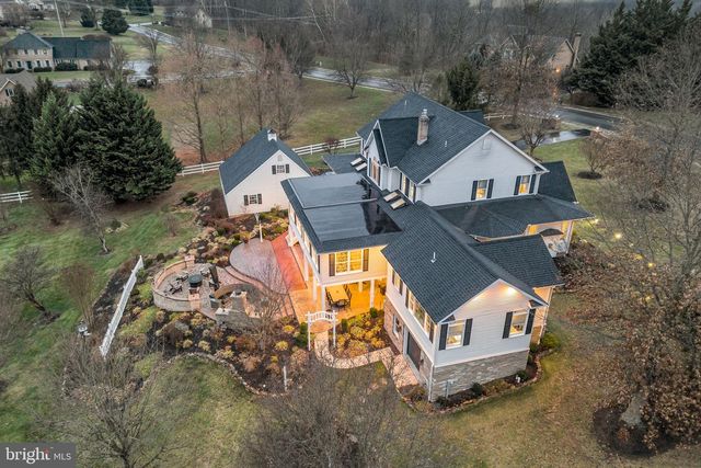 1709 COUNTRY MANOR DR, York, PA 17408