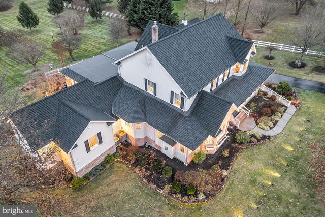 1709 COUNTRY MANOR DR, York, PA 17408