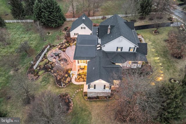 1709 COUNTRY MANOR DR, York, PA 17408