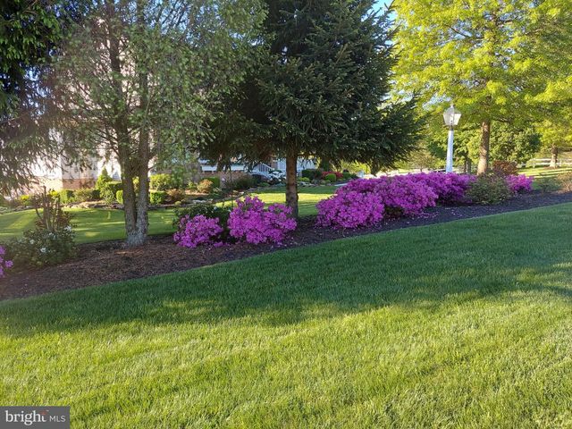 1709 COUNTRY MANOR DR, York, PA 17408