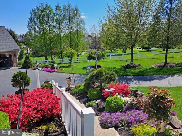 1709 COUNTRY MANOR DR, York, PA 17408