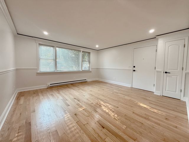 5037 N East River Road 1B, Norridge, IL 60706