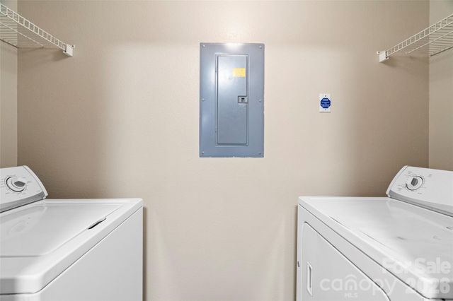 1134 Plaza Walk Drive, Charlotte, NC 28215