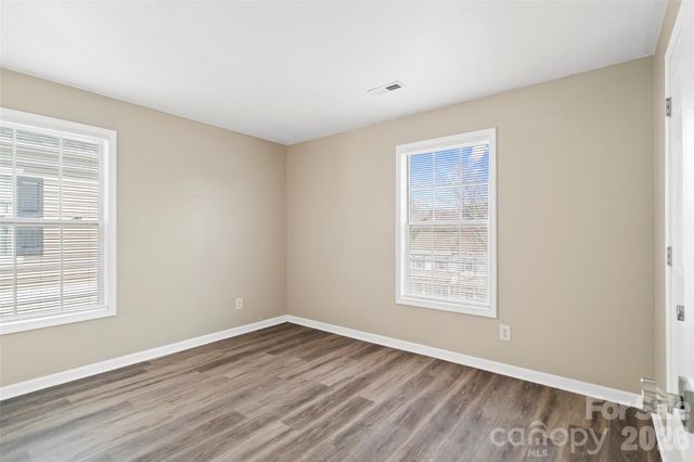 1134 Plaza Walk Drive, Charlotte, NC 28215