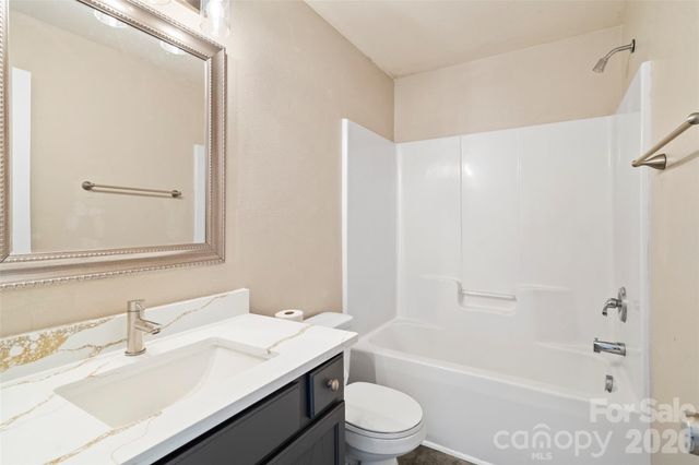 1134 Plaza Walk Drive, Charlotte, NC 28215