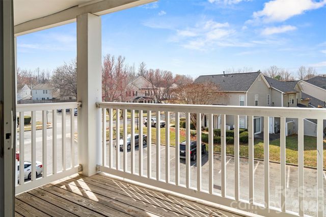 1134 Plaza Walk Drive, Charlotte, NC 28215