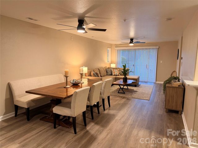 1134 Plaza Walk Drive, Charlotte, NC 28215