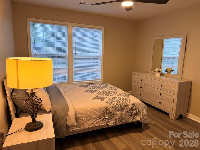 1134 Plaza Walk Drive, Charlotte, NC 28215