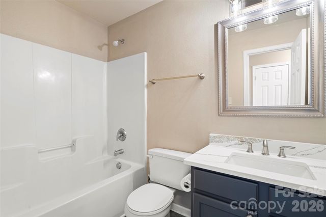 1134 Plaza Walk Drive, Charlotte, NC 28215