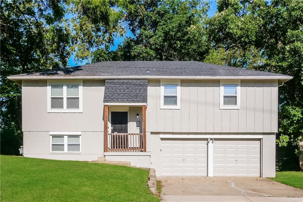 5120 Goodman Lane, Mission, KS 66202
