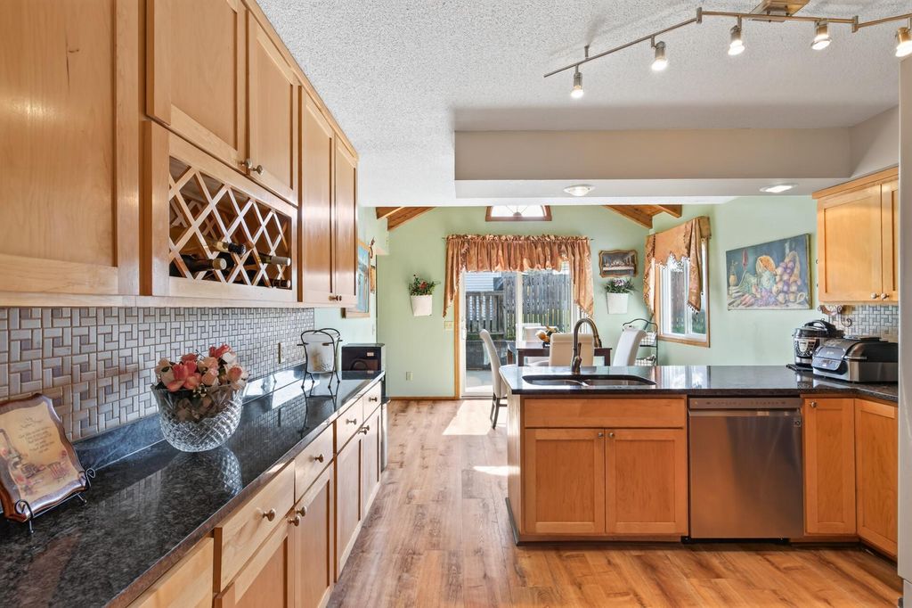 16609 Illinois Avenue, Lakeville, MN 55044 — photo 5