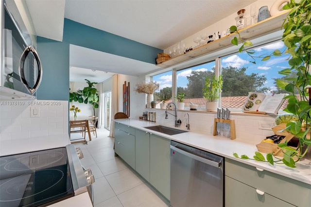 630 85th St 205, Miami Beach, FL 33141