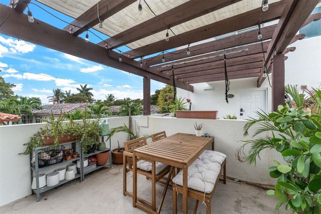 630 85th St 205, Miami Beach, FL 33141