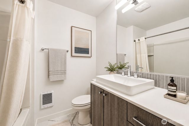 4767 35th Avenue S, Seattle, WA 98118