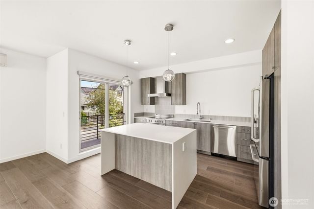 4767 35th Avenue S, Seattle, WA 98118